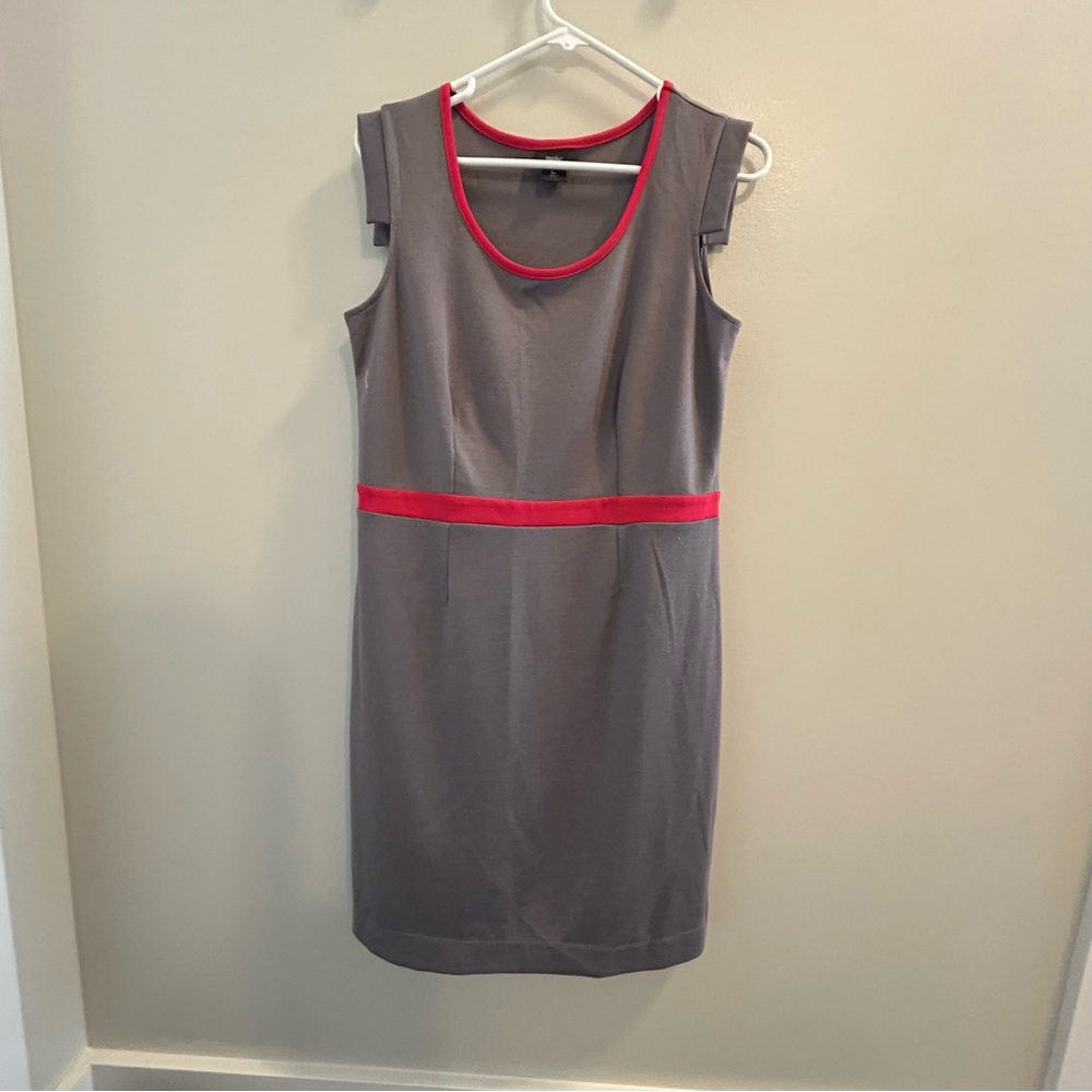 Massini Gray and Red Sheath Midi Dress Sleeveless Crew Neck